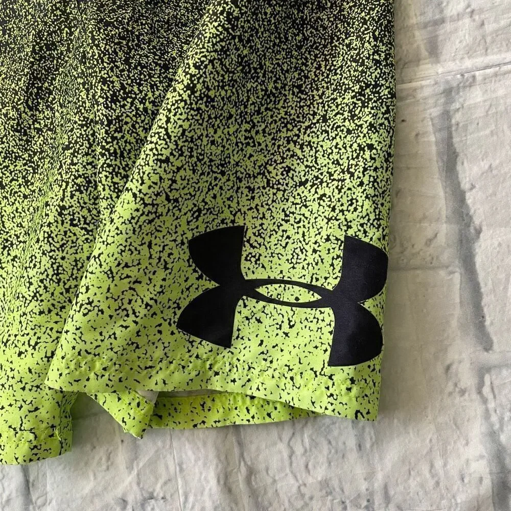 Under Armour youth M lined swim shorts w/drawstring waist yellow & black